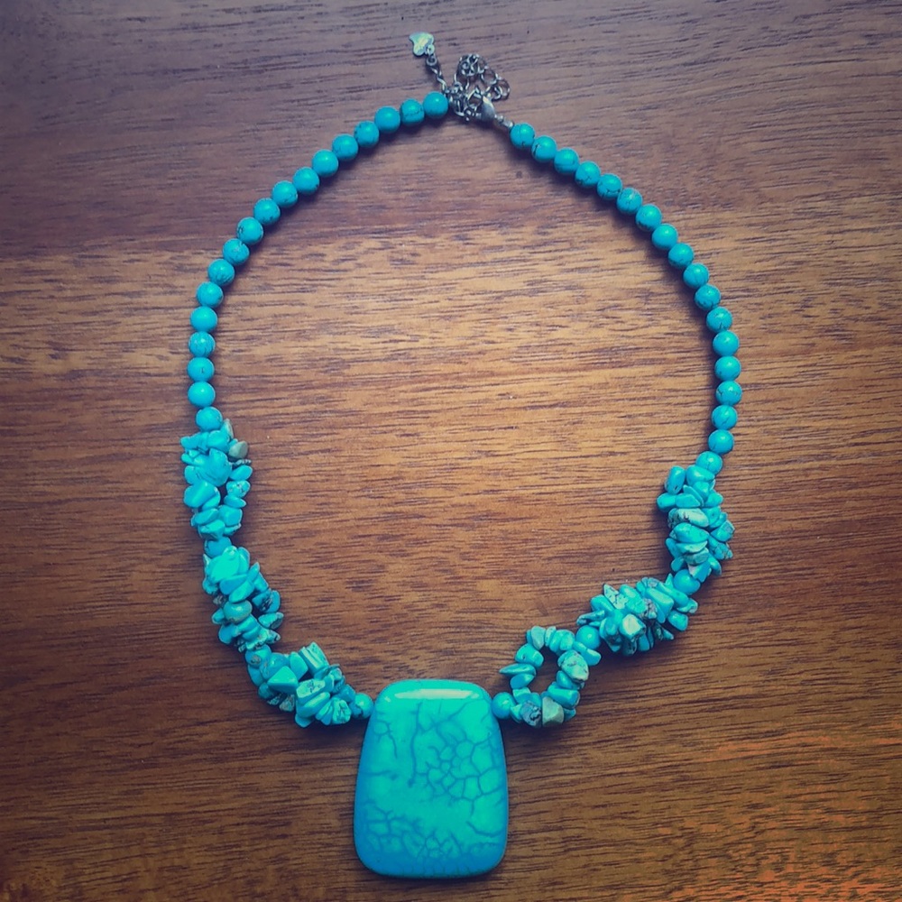 Beautiful turquoise statement necklace